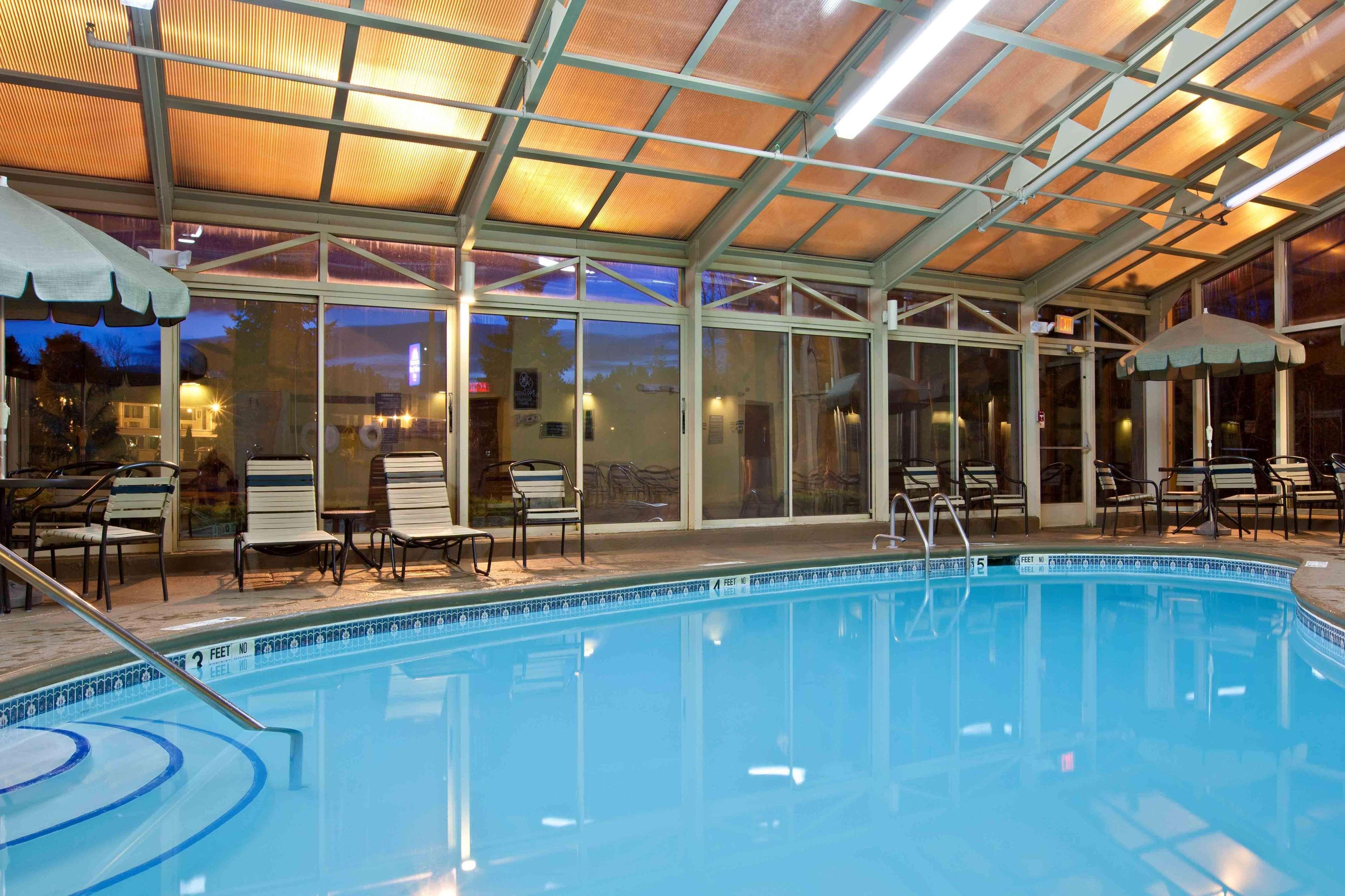 Hotel La Quinta By Wyndham Plattsburgh Exterior foto