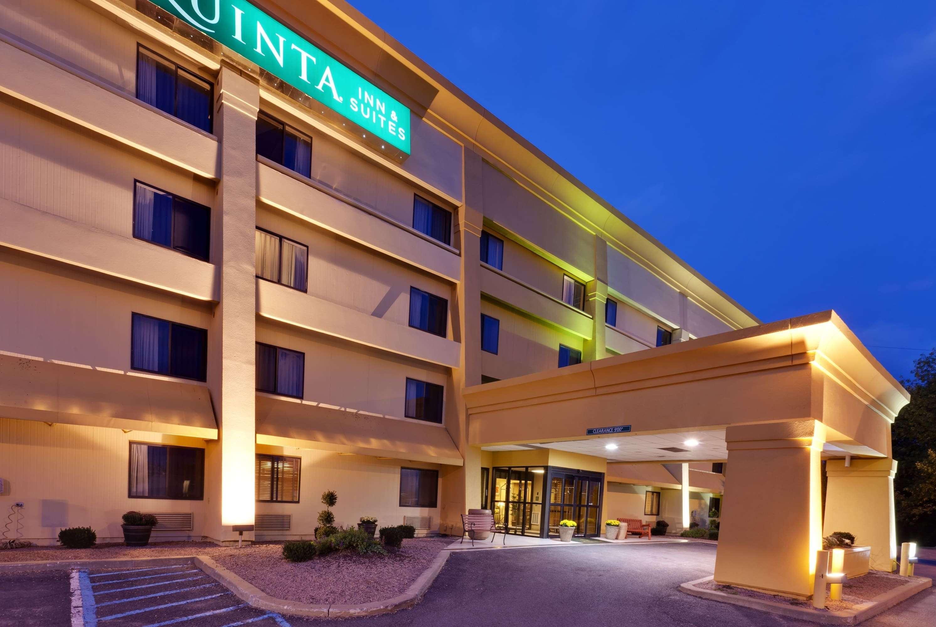 Hotel La Quinta By Wyndham Plattsburgh Exterior foto